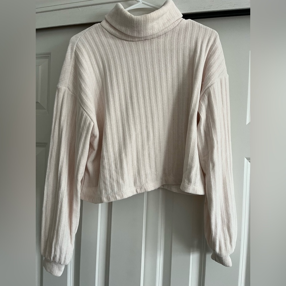 Altar’d State Cropped Cream Sweater. Size Small.